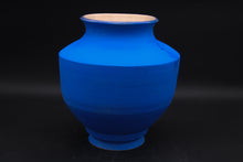 Load image into Gallery viewer, Anti-Social Vase